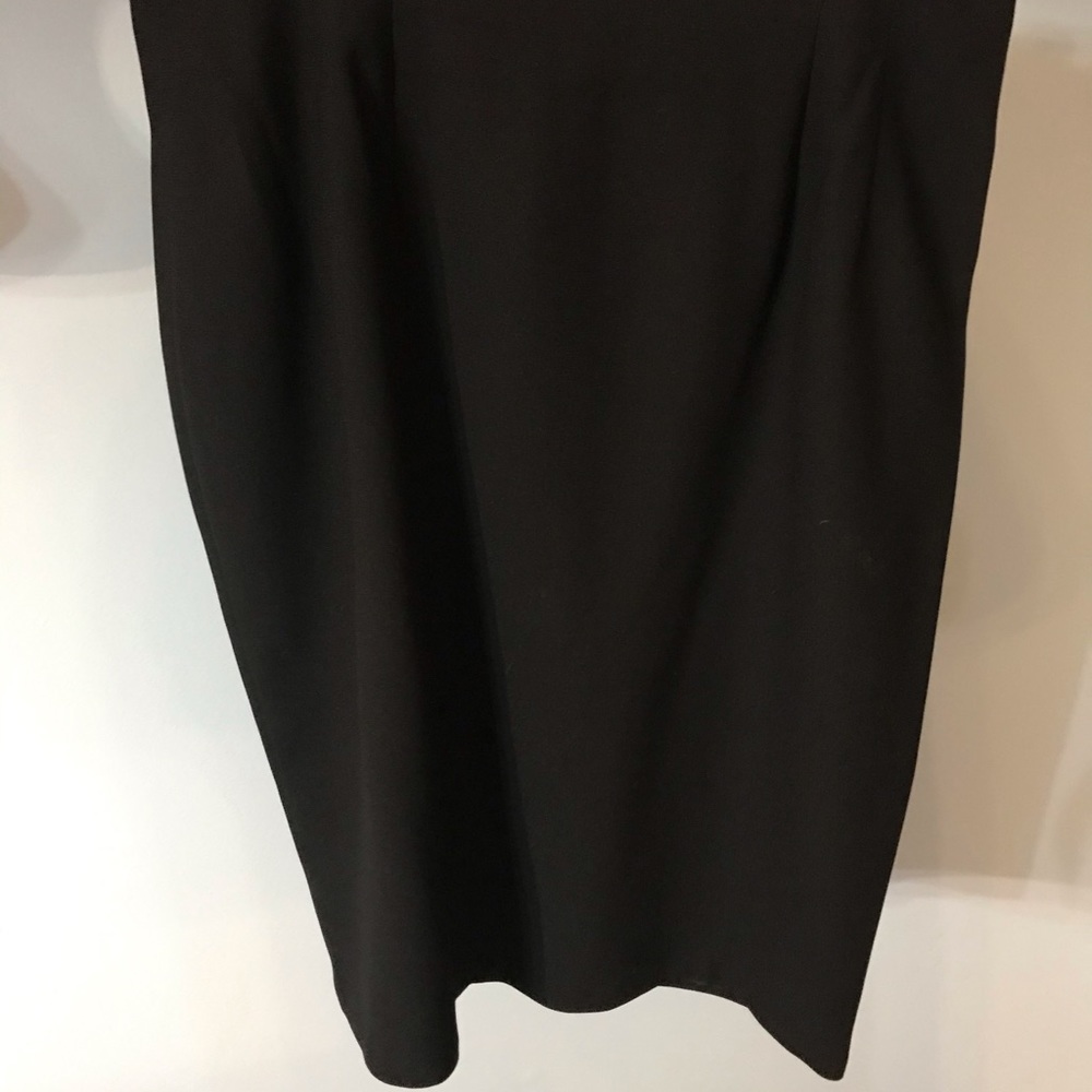 Very Nice Black Skirt.  Size 10 great shape! - Picture 3 of 3